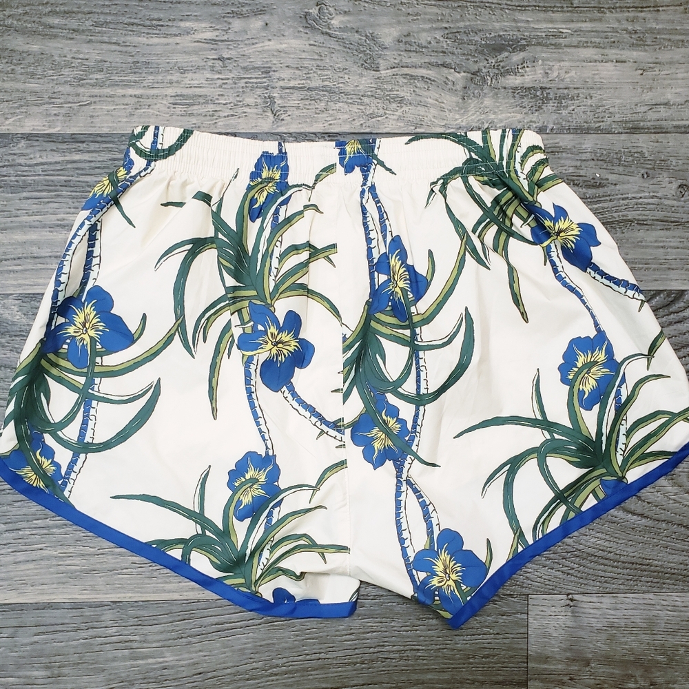 Tory Burch Cream Floral Athletic Shorts with Blue Trim - Picture 5 of 9